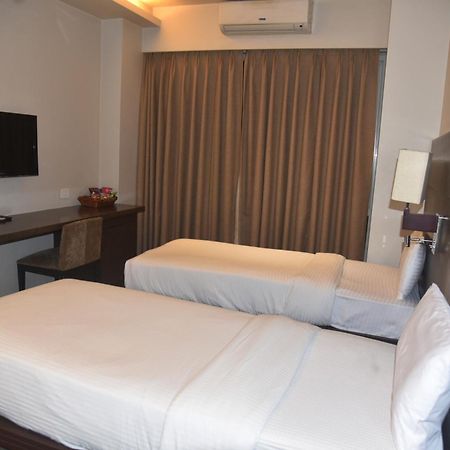 Hotel The Manor - A Boutique Hotel Jorhāt Εξωτερικό φωτογραφία