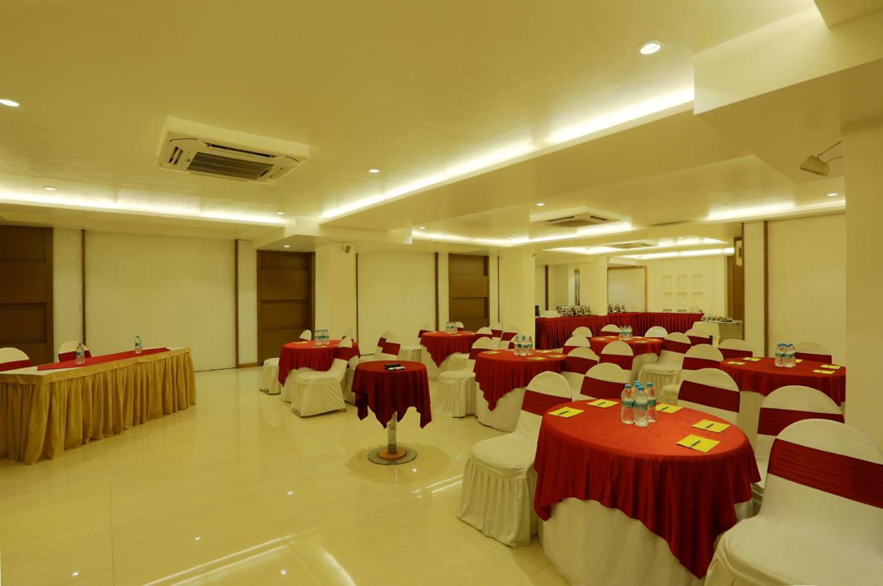 Hotel The Manor - A Boutique Hotel Jorhāt Εξωτερικό φωτογραφία
