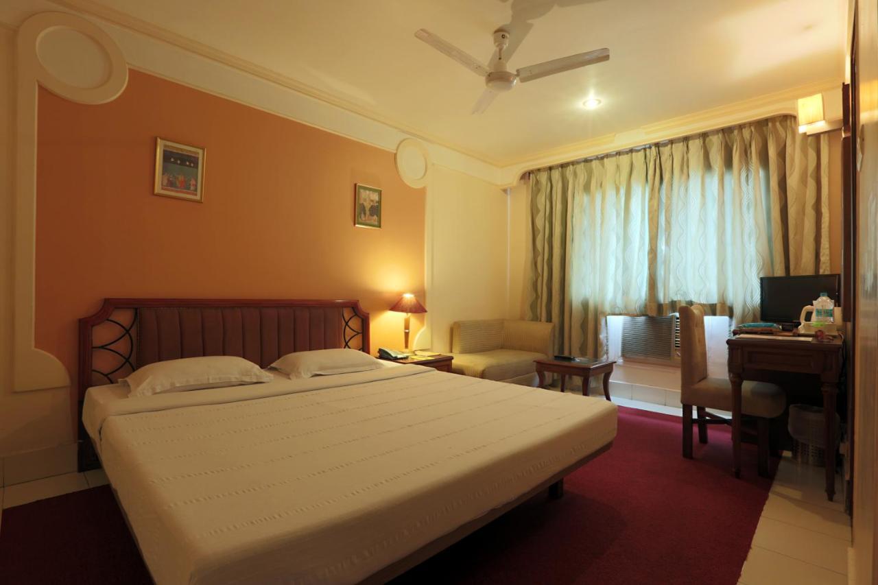 Hotel The Manor - A Boutique Hotel Jorhāt Εξωτερικό φωτογραφία