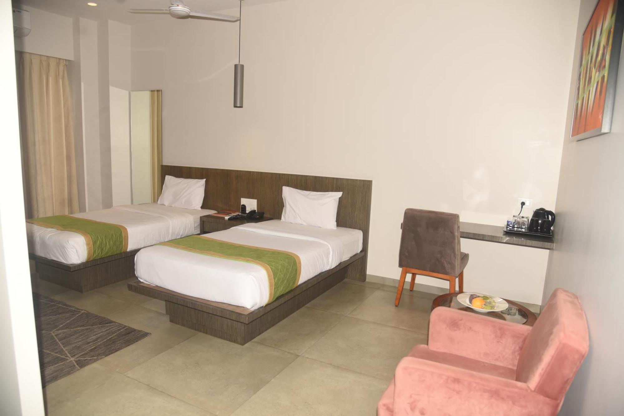 Hotel The Manor - A Boutique Hotel Jorhāt Εξωτερικό φωτογραφία