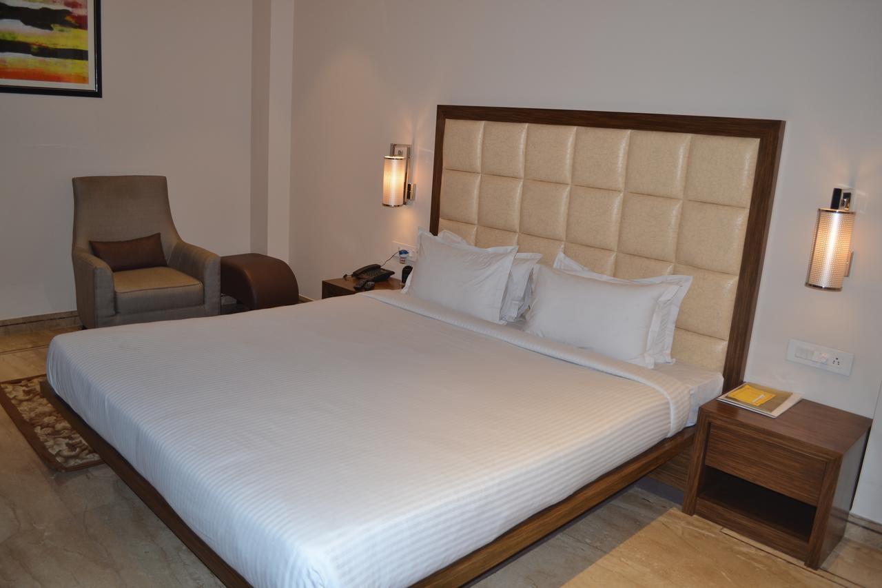 Hotel The Manor - A Boutique Hotel Jorhāt Εξωτερικό φωτογραφία
